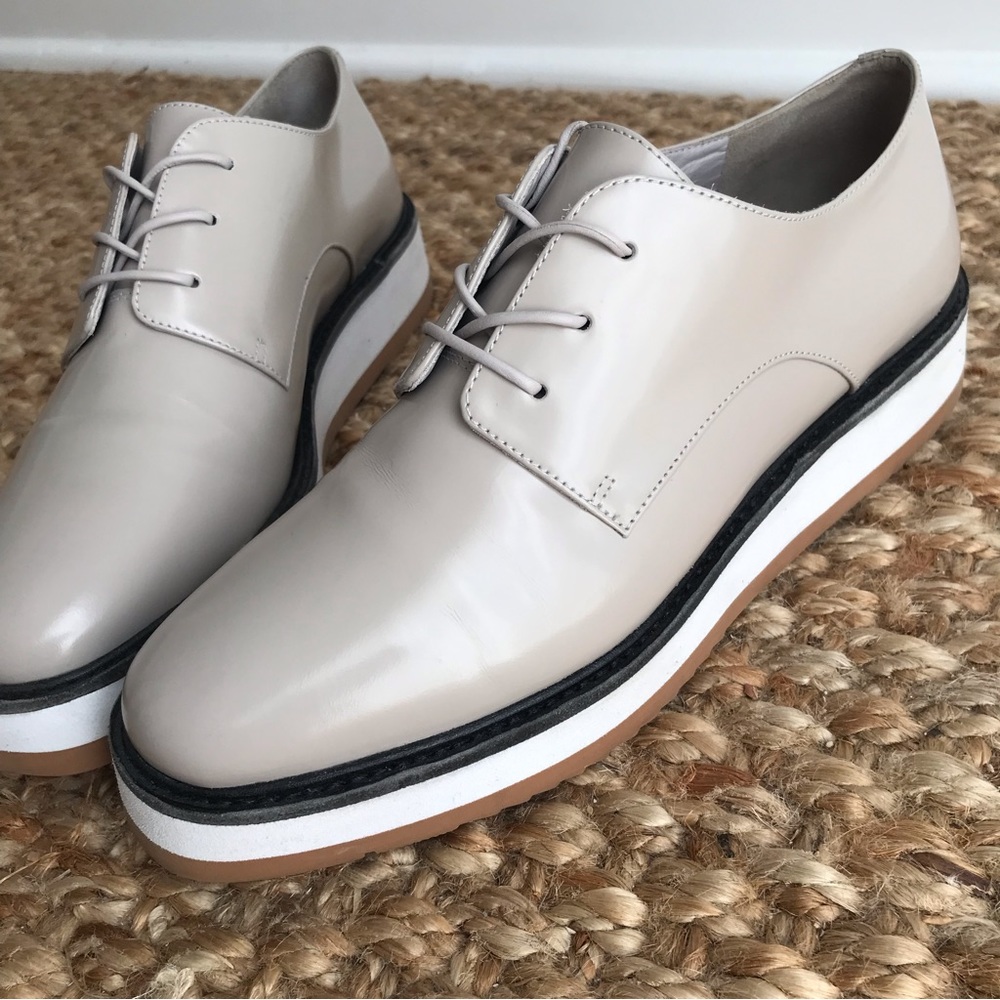 VINCE Reed Glazed Leather Platform Oxford. EUR 36